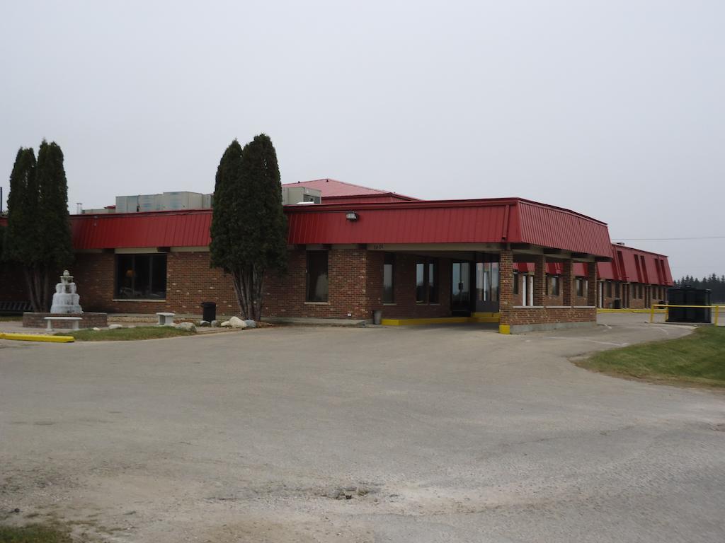 Canway Inn & Suites Dauphin Εξωτερικό φωτογραφία
