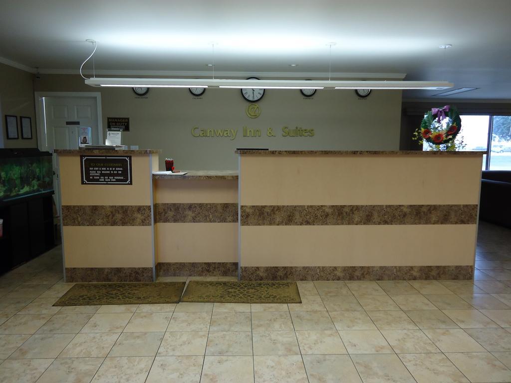 Canway Inn & Suites Dauphin Εξωτερικό φωτογραφία