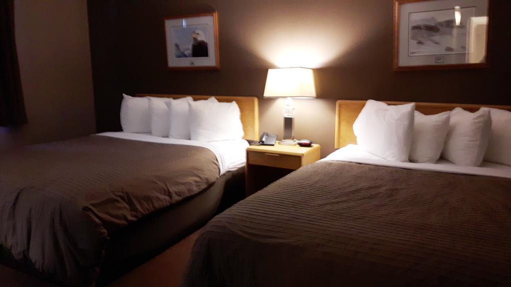 Canway Inn & Suites Dauphin Εξωτερικό φωτογραφία