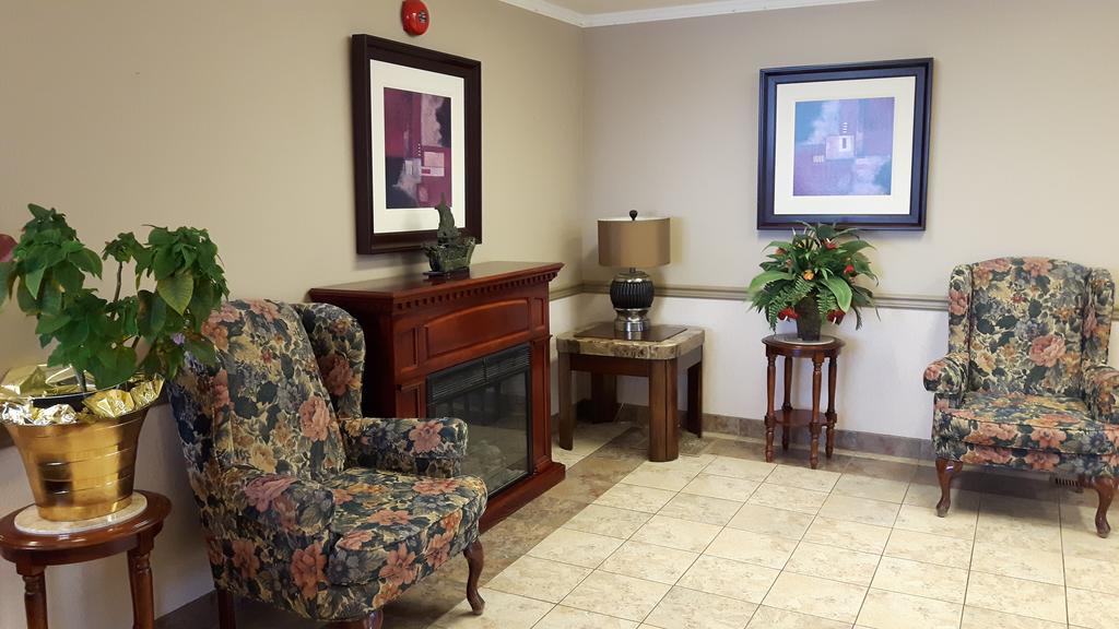Canway Inn & Suites Dauphin Εξωτερικό φωτογραφία